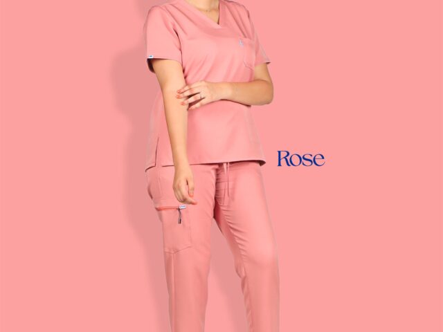 Tenue médicale pour femme rose